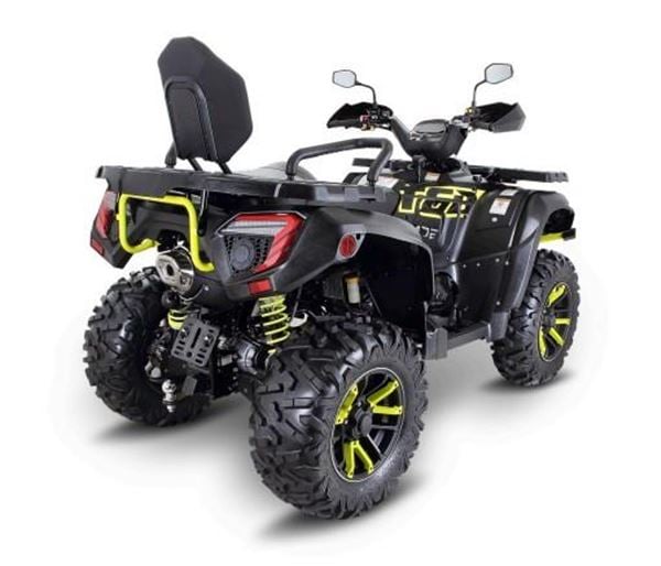 Cuatrimoto utilitaria TGB Blade 600LTX de 561 cc, 4x4, color negro y amarillo, homologada para circular por carretera